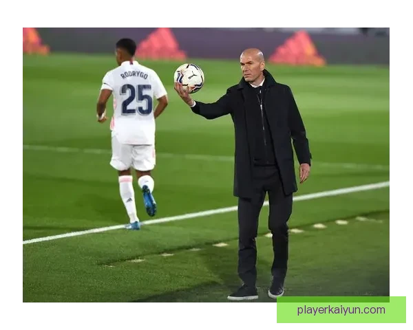 齐达内足球贡献总结：展现出色领导力与战术智慧，推动多项重大赛事成功